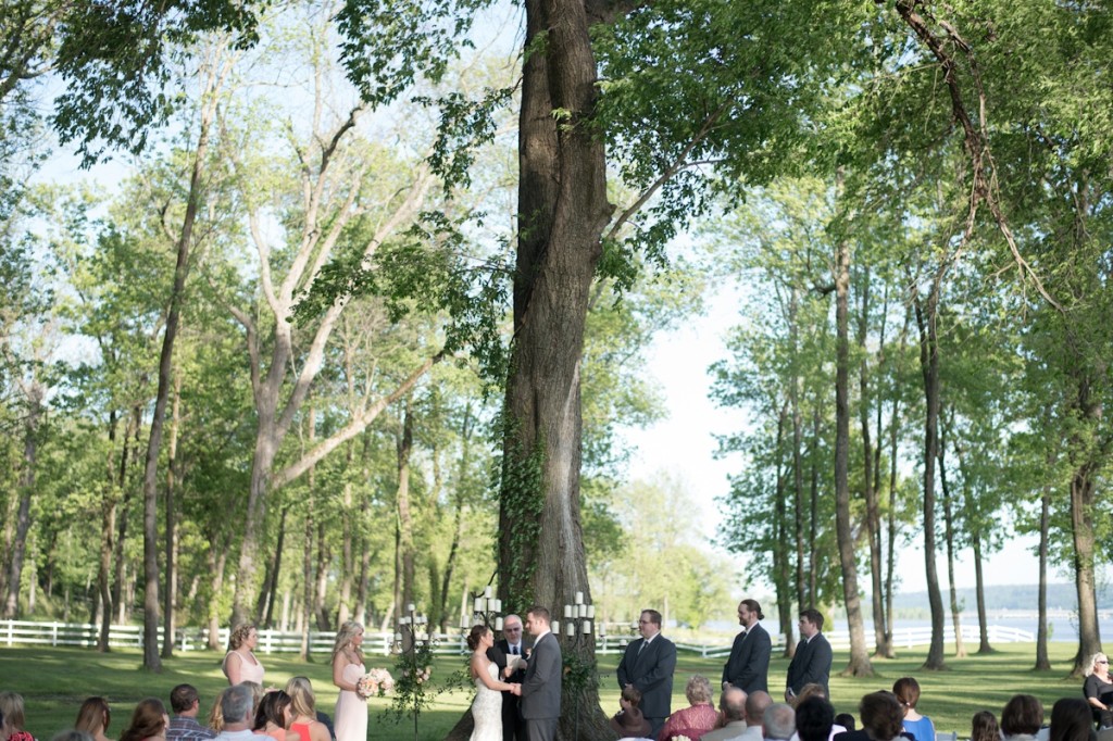 Little Rock Wedding Photographers | Park on the River Wedding