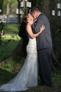 Little Rock Wedding Photographers | Park on the River Wedding